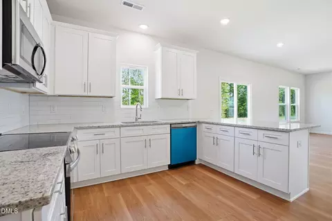 Kitchen - 9007 Phoenix Ct, Middlesex, NC 27557 photo 2 of 3