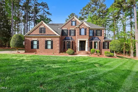 1001 Denfield Ct, Raleigh, NC 27615