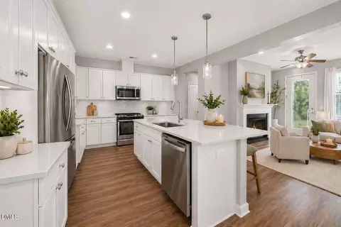 755 Creekway Dr, Fuquay Varina, NC 27526