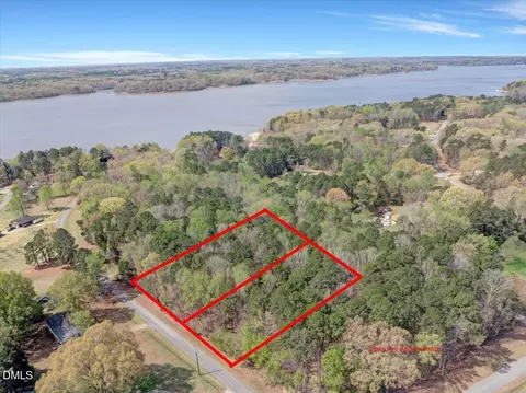 64 Wellington Dr, Clarksville, VA 23927