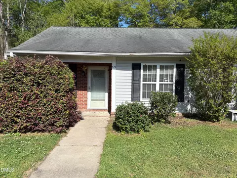 59 N Sussex Dr, Smithfield, NC 27577