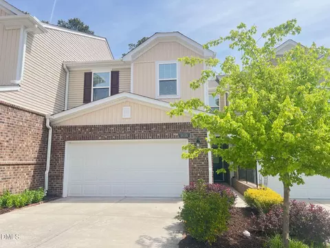 1610 Cary Reserve Dr, Cary, NC 27519