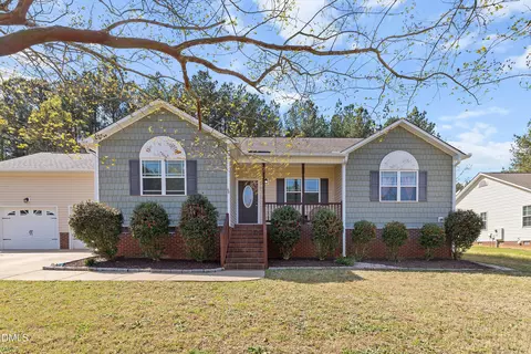 96 Sequoia Dr, Clayton, NC 27527