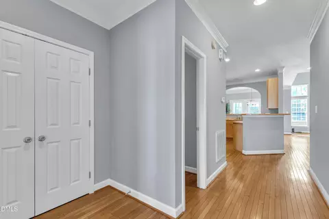 Entry Way - 4308 Flintlock Ln, Durham, NC 27704 photo 2 of 3