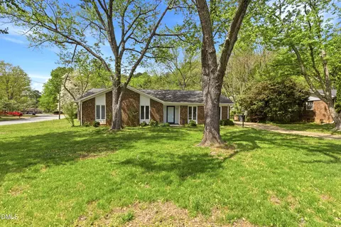 5401 Mcnairy Dr, Greensboro, NC 27455