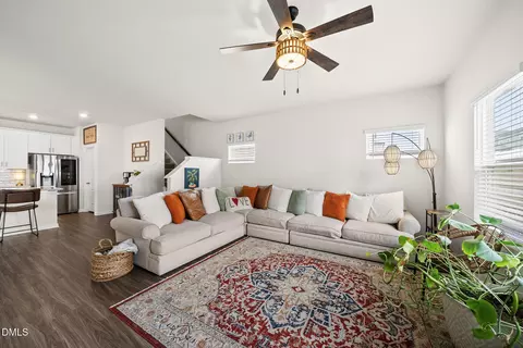 160 White Ash Dr, Clayton, NC 27527