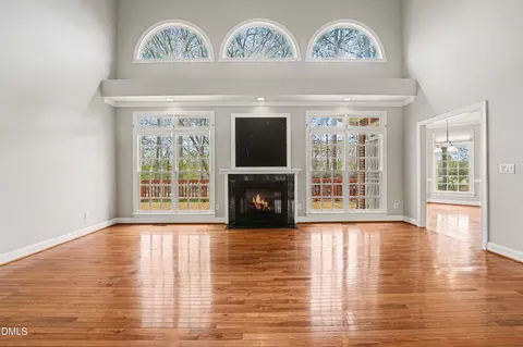 Living - 16 Covington Ln, Durham, NC 27712 photo 2 of 6
