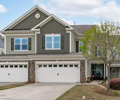 121 Willow View Ln, Apex, NC 27539