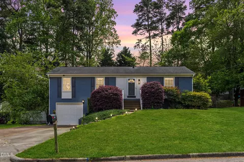 412 Pinecroft Dr, Raleigh, NC 27609