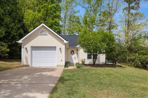 105 Hornholly Way, Holly Springs, NC 27540