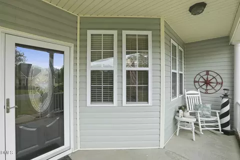 199 Dexterfield Dr, Fuquay Varina, NC 27526