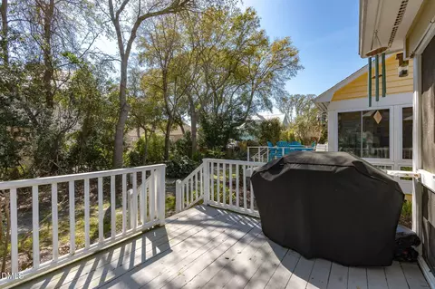Exterior - 805 Sloop Pointe Ln, Kure Beach, NC 28449 photo 5 of 8