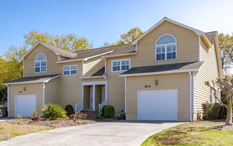 805 Sloop Pointe Ln, Kure Beach, NC 28449