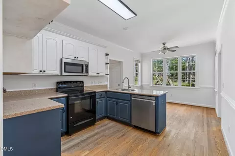 Kitchen - 112 Walker Run, Selma, NC 27576 photo 3 of 3
