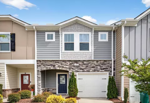131 Joneshaven Dr, Fuquay Varina, NC 27526