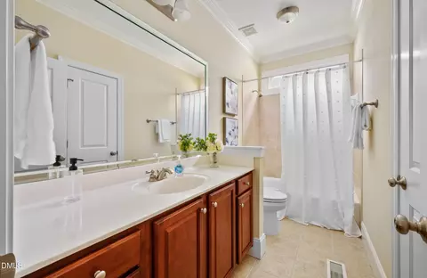 Bath - 1724 Dunn Maple Dr, Wake Forest, NC 27587 photo 4 of 5