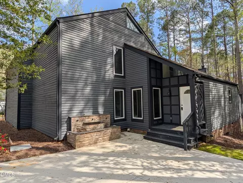 702 Hillandale Ln, Garner, NC 27529