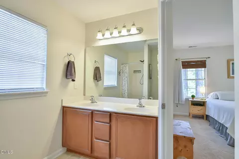 Bath - 427 Hanson Rd, Durham, NC 27713 photo 2 of 4