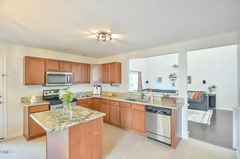 Kitchen - 427 Hanson Rd, Durham, NC 27713 photo 3 of 4
