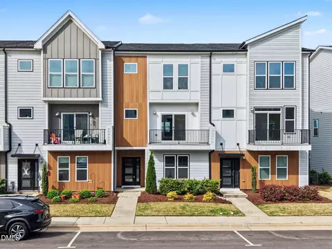 2127 Big Falls Dr, Wendell, NC 27591