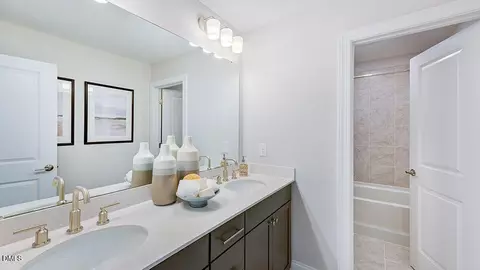 Bath - 229 Tidal Pool Way, Cary, NC 27519 photo 4 of 5