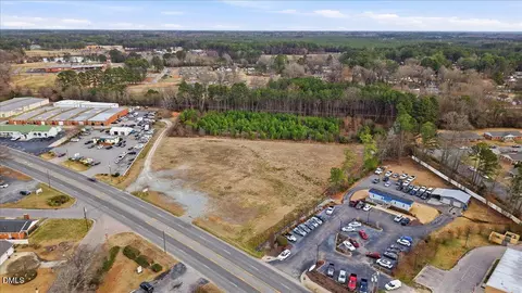 611 S Brightleaf Blvd, Smithfield, NC 27577 photo 2
