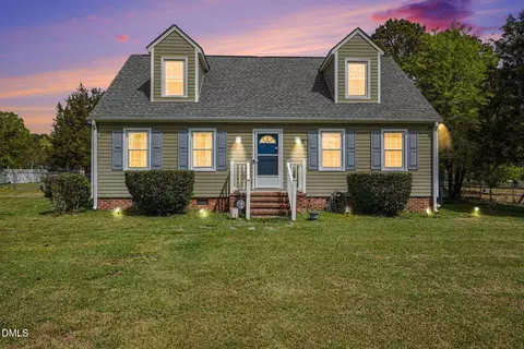 203 Little River Dr, Goldsboro, NC 27530