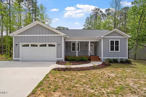 8004 Royal Dr, Sanford, NC 27332