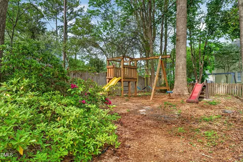 Exterior - 956 E Durness Ct, Wake Forest, NC 27587 photo 6 of 11