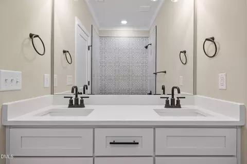 Bath - 412408 Sparella St, Durham, NC 27703 photo 3 of 4
