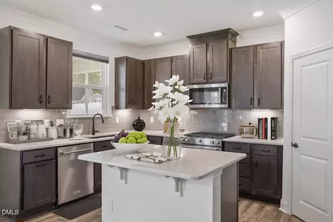 Kitchen - 1041 Ringhill Bluff Dr, Durham, NC 27704 photo 2 of 2