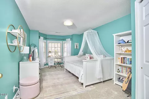 Bedroom - 1216 E Pointe Dr, Durham, NC 27712 photo 5 of 8