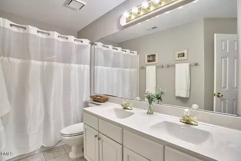 Bath - 1216 E Pointe Dr, Durham, NC 27712 photo 5 of 5