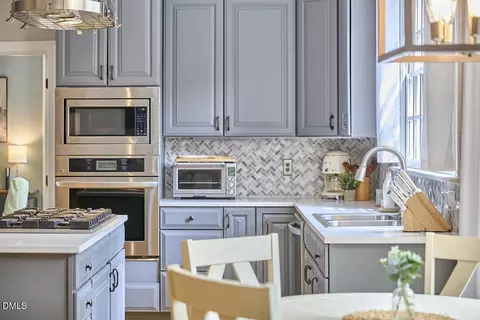 Kitchen - 1216 E Pointe Dr, Durham, NC 27712 photo 3 of 10