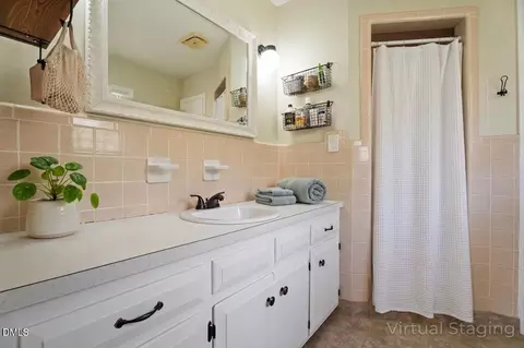 Bath - 4313 Mitchell Mill Rd, Wake Forest, NC 27587 photo 3 of 3