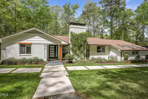 9711 Gates Ln, Chapel Hill, NC 27516