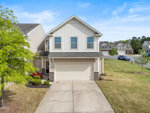 204 Old Castle Dr, Morrisville, NC 27560