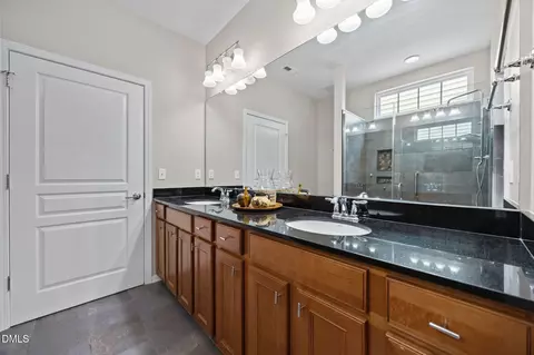 Bath - 564 Tomkins Loop, Cary, NC 27519 photo 2 of 5