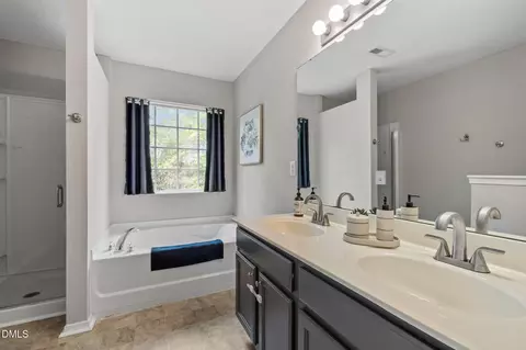 2716 Thoreau Dr, Durham, NC 27703 photo 29