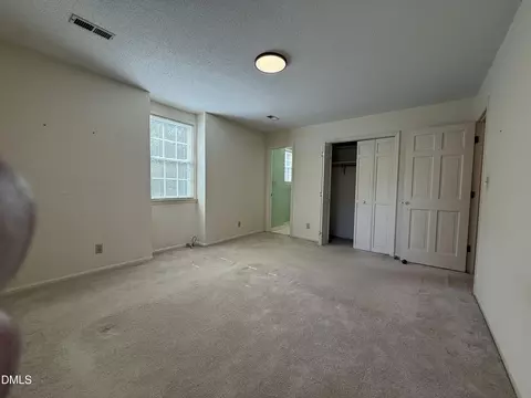 Bedroom - 907 Chestnut Dr, Smithfield, NC 27577 photo 2 of 5