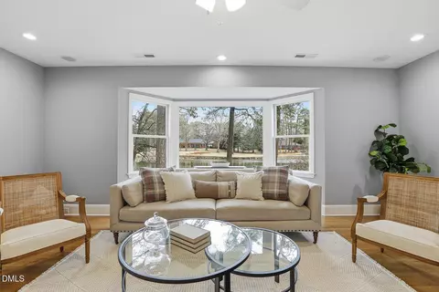 100 W Lakeside Dr, Fuquay Varina, NC 27526