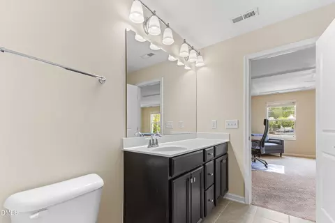 Bath - 34 Argonaut Dr, Durham, NC 27705 photo 3 of 6