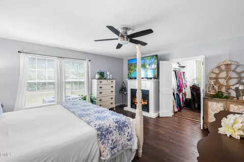 Bedroom - 2733 Johnny Baker Rd, Willow Spring, NC 27592 photo 4 of 6