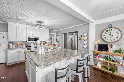 Kitchen - 2733 Johnny Baker Rd, Willow Spring, NC 27592 photo 4 of 4