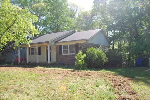 7604 Longstreet Dr, Raleigh, NC 27615