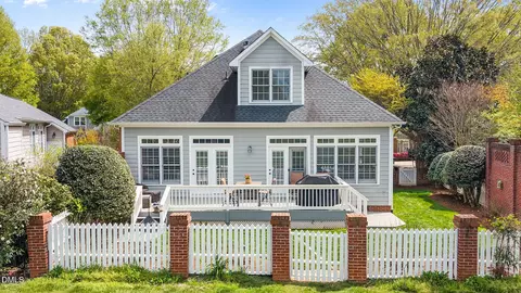 114 S Fields Cir, Chapel Hill, NC 27516