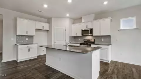 725 Sparkling Pear Dr, Willow Springs, NC 27592 photo 7