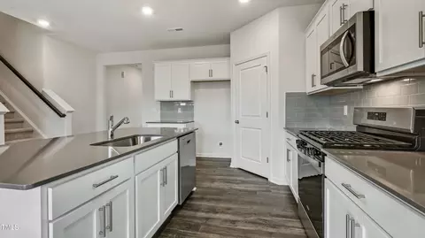 725 Sparkling Pear Dr, Willow Springs, NC 27592 photo 8