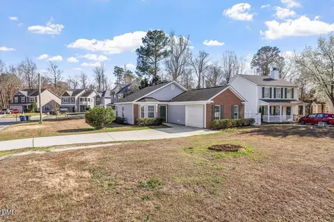 5212 Marthonna Way, Raleigh, NC 27616