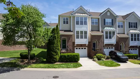 5415 Crescentview Pkwy, Raleigh, NC 27606